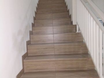 Rumah 2 Lantai Rungkut Surabaya – RM093APD