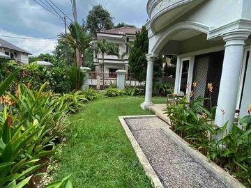 Dijual rumah mewah hook di taman laguna cibubur lokasi strategis dekat mall transmart cibubur dan Tol Cimanggis