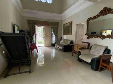 Dijual rumah mewah hook di taman laguna cibubur lokasi strategis dekat mall transmart cibubur dan Tol Cimanggis