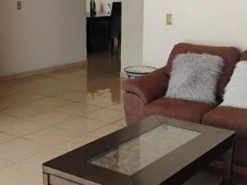 CASA EN RENTA AMUEBLADA FRACC SENDERO LAS MORAS, UNA PLANTA 2 RECAMARAS 2 BAÑOS