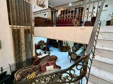 DIJUAL RUMAH MEWAH SIAP HUNI 2 LANTAI DI PURI SRIWEDARI ALTERNATIVE CIBUBUR