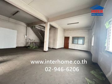 4.5-story commercial building, 36.4 sq.wah, located in Sithiroj Community, Soi Phaholyothin 82, Phaholyothin Road, Vibhavadi-Rangsit Road, Lam Luk Ka,