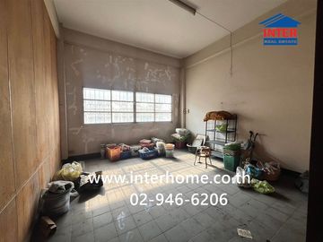 4.5-story commercial building, 36.4 sq.wah, located in Sithiroj Community, Soi Phaholyothin 82, Phaholyothin Road, Vibhavadi-Rangsit Road, Lam Luk Ka,