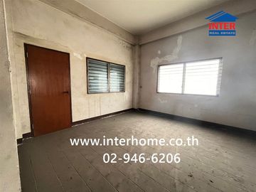 4.5-story commercial building, 36.4 sq.wah, located in Sithiroj Community, Soi Phaholyothin 82, Phaholyothin Road, Vibhavadi-Rangsit Road, Lam Luk Ka,