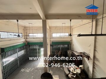 4.5-story commercial building, 36.4 sq.wah, located in Sithiroj Community, Soi Phaholyothin 82, Phaholyothin Road, Vibhavadi-Rangsit Road, Lam Luk Ka,