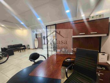 Ordoñez Lasso Rento Oficinas en Cuenca 90m2 un garaje