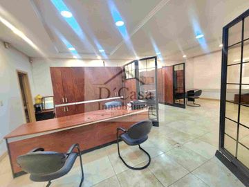 Ordoñez Lasso Rento Oficinas en Cuenca 90m2 un garaje