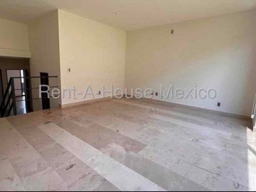 RENTA | Departamento en Zibata, Querétaro | Planta baja | Patio- jardín | Alberca | plazas comerciales cerca.