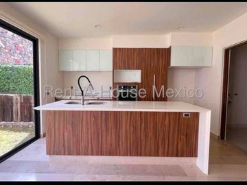RENTA | Departamento en Zibata, Querétaro | Planta baja | Patio- jardín | Alberca | plazas comerciales cerca.