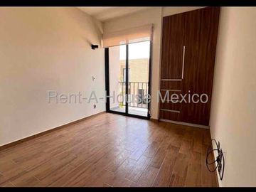 RENTA | Departamento en Zibata, Querétaro | Planta baja | Patio- jardín | Alberca | plazas comerciales cerca.