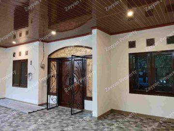 Rumah Cantik Klampis Surabaya