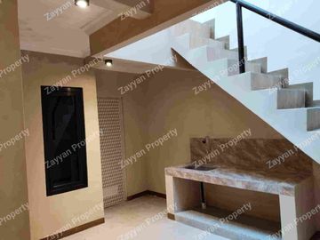 Rumah Cantik Klampis Surabaya