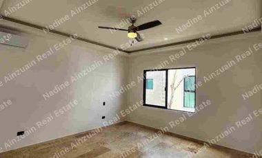 SE RENTA AMPLIA  CASA DE 4 RECÁMARAS,ALBERCA PRIVAD,A, SEGURIDAD,  AMENIDADES 2 CASAS CLUB, UBICADA EN RESIDENCIAL AQUA BY CUMBRES CANCÚN