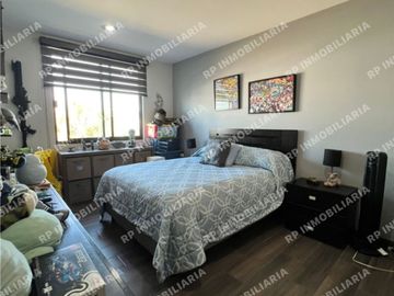 CASA TRES RECÁMARAS CON AMPLIOS ESPACIOS EN EXCELENTE UBICACIÓN EN EL CONDOMINIO