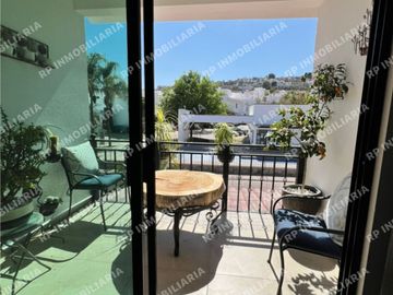CASA TRES RECÁMARAS CON AMPLIOS ESPACIOS EN EXCELENTE UBICACIÓN EN EL CONDOMINIO
