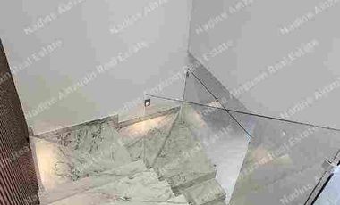 EN VENTA HERMOSA Y AMPLIA CASA EN RESIDENCIAL VÍA CUMBRES CANCÚN. 4 RECÁMARAS, ALBERCA, CUARTO DE SERVICIO, AMENIDADES, SEGURIDAD 24 HORAS.