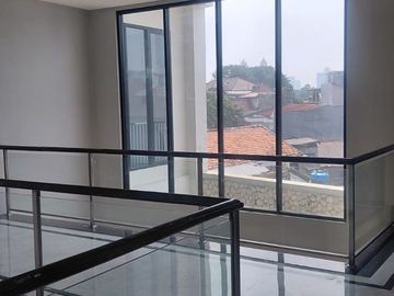 Rumah Lokasi Elit Kebayoran Baru Hang Lekiu Jaksel Dekat SCBD Siap Huni Premium Area