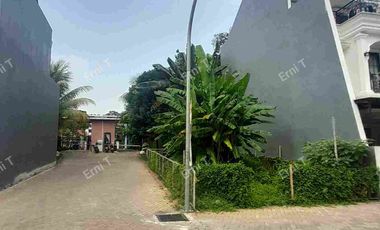 Tanah Huk Dalam Cluster SHM di Jagakarsa Jakarta Selatan