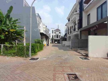Tanah Huk Dalam Cluster SHM di Jagakarsa Jakarta Selatan
