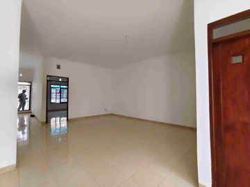 For Rent Rumah siap huni di TKI 3