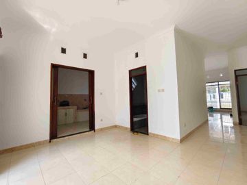 For Rent Rumah siap huni di TKI 3