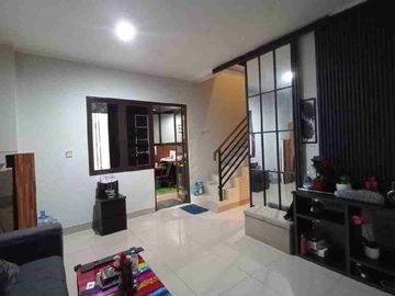Dijual Rumah Murah 2 lantai Cluster Burgundy di Summarecon Bekasi
