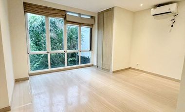 Disewakan Townhouse Senayan Residence