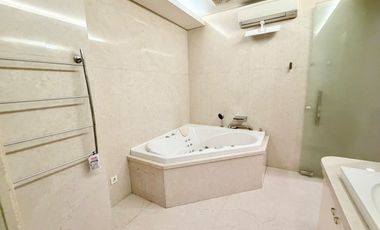 Disewakan Townhouse Senayan Residence