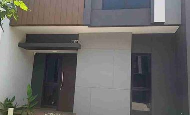 Di Sewakan Rumah 4kt Cluster Regia Summarecon Crown Gading Bekasi