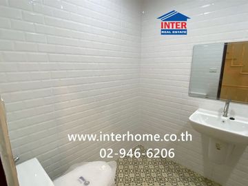 Three-story townhouse, 17 sq.wa., in Pongsirichai 2 Village, near Kasikorn Bank, Phutthamonthon Sai 4 branch, Phetkasem Road, Phutthamonthon Sai 4-Phu