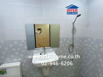 Three-story townhouse, 17 sq.wa., in Pongsirichai 2 Village, near Kasikorn Bank, Phutthamonthon Sai 4 branch, Phetkasem Road, Phutthamonthon Sai 4-Phu