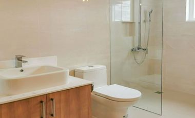 Pasig City, 1 Bedroom 1BR Condo for Sale at The Royalton at Capitol Commons