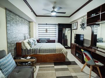 1-Bedroom Condo for Rent in The Columns Legazpi Village Makati City