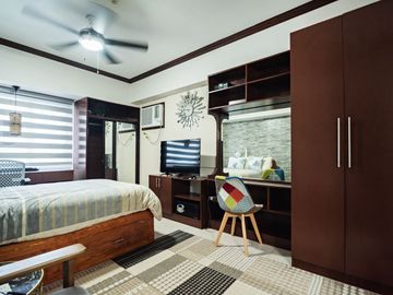 1-Bedroom Condo for Rent in The Columns Legazpi Village Makati City