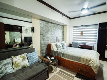 1-Bedroom Condo for Rent in The Columns Legazpi Village Makati City