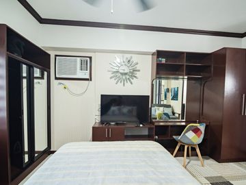 1-Bedroom Condo for Rent in The Columns Legazpi Village Makati City
