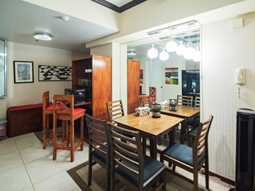 1-Bedroom Condo for Rent in The Columns Legazpi Village Makati City
