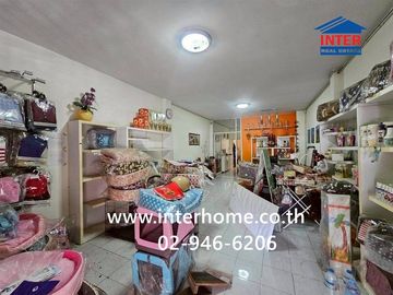 Three-story commercial building, 20 square wah (approximately 80 sq m), located near Suphan Buri Provincial Police Station, on Nang Soi Fa Road and Ph