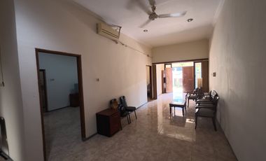 A082 JUAL RUMAH AREA NGAGEL GUBENG SURABAYA PUSAT, DEKAT STASIUN GUBENG, MALL TUNJUNGAN, SIAP HUNI