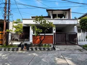 Rumah Wisma Permai Strategis • Siap Huni • Carport
