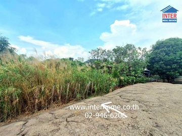 A 3 rai, 263.9 sq.wa (approximately 1.2 acres) vacant land plot located on the Chao Phraya River in Pathum Thani City, near Wat Thian Thawai and on Ba