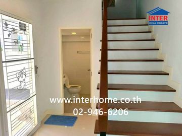 Two-story detached house, 38.2 sq.wah, Sena Ville Lam Luk Ka-Khlong 6 village, near Mang Mee Sap Market, Soi Bueng Kham Phroi, Thetsaban Lam Luk Ka 1