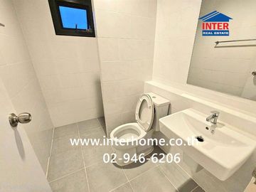 Two-story detached house, 38.2 sq.wah, Sena Ville Lam Luk Ka-Khlong 6 village, near Mang Mee Sap Market, Soi Bueng Kham Phroi, Thetsaban Lam Luk Ka 1