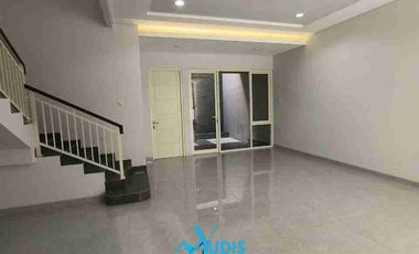 Dijual Rumah Manyar Boulevard jalan kembar dekat ITS