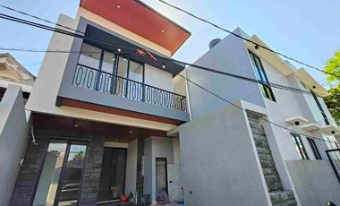 Dijual Rumah Manyar Besar Murah 7 x16