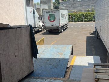 BODEGA  EN RENTA EN PARQUE INDUSTRIAL EN BOSQUE DE SAN ISIDRO
