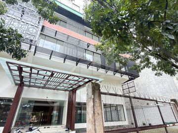 BEST DEAL BANGET GEDUNG 7 LANTAI TENGAH KOTA AREA TIDAK JAUH DARI ALUN - ALUN BANDUNG