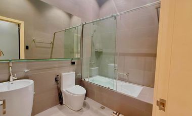 BRAND NEW 4 BR unit with PARKING  | THE LUXE  BGC