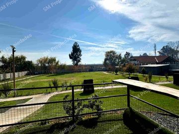 Exclusiva residencia autosustentable en parcelación privada | Sector El Boldo, Curicó