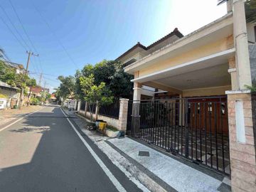 Rumah Besar Kalpataru Suhat Kota Malang